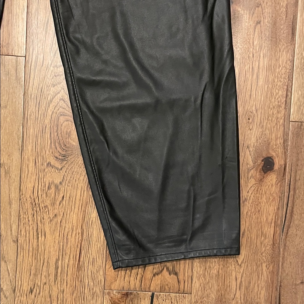 Levi's Baggy Leather Pants in Faux Black Leather, 32 - Picture 11 of 15